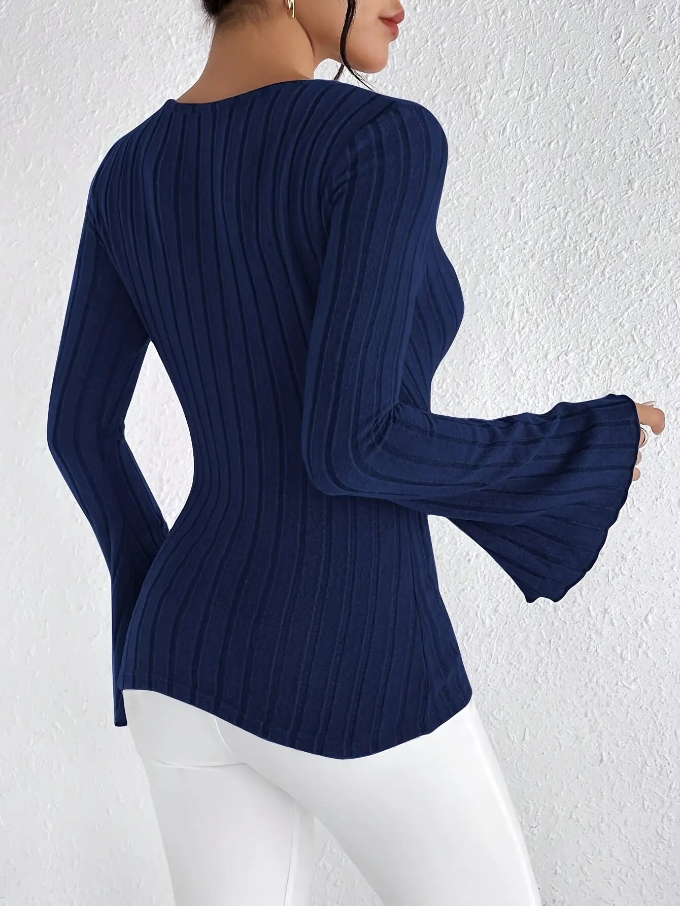 Élodie™ | T-shirt Élégant à Manches Évasées – Chic et Confort - Montela
