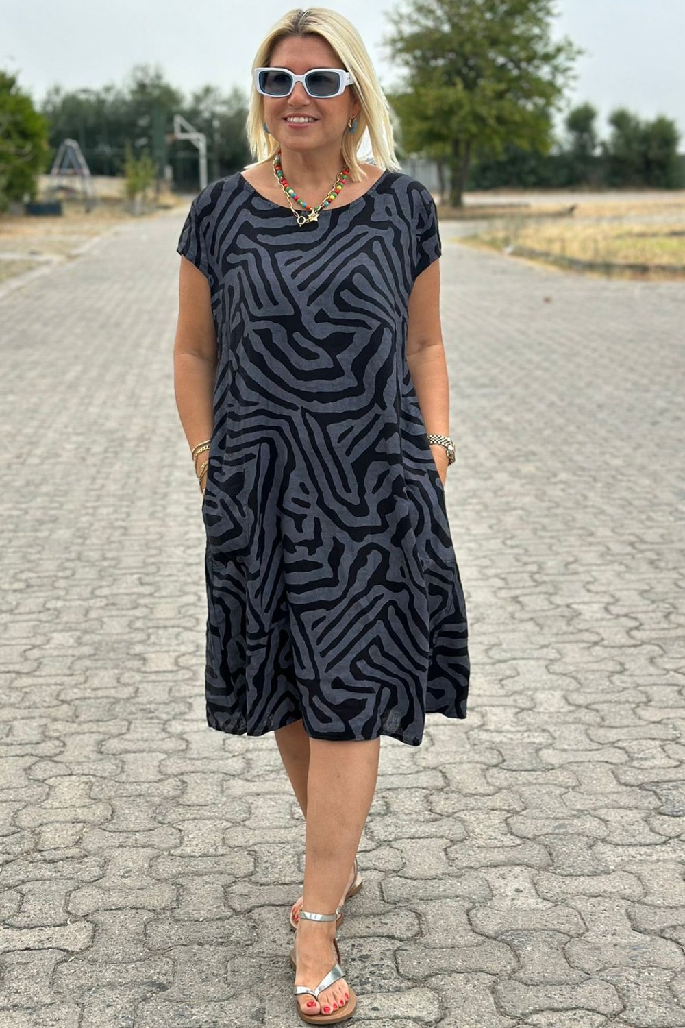 Élodie™ | Elegantes Midikleid mit Zebramuster