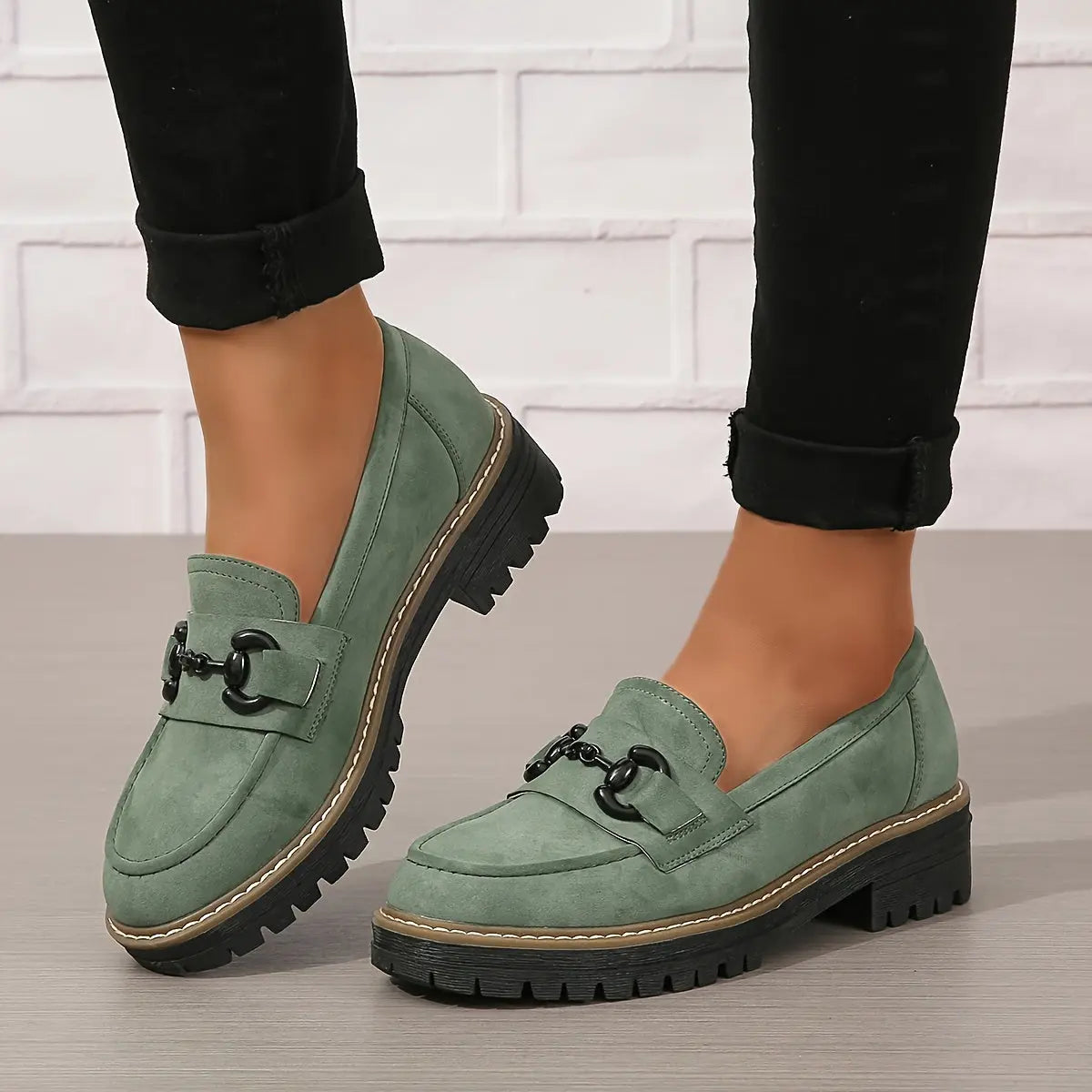 Yara™ | Mocassins Intemporels en Daim - Montela