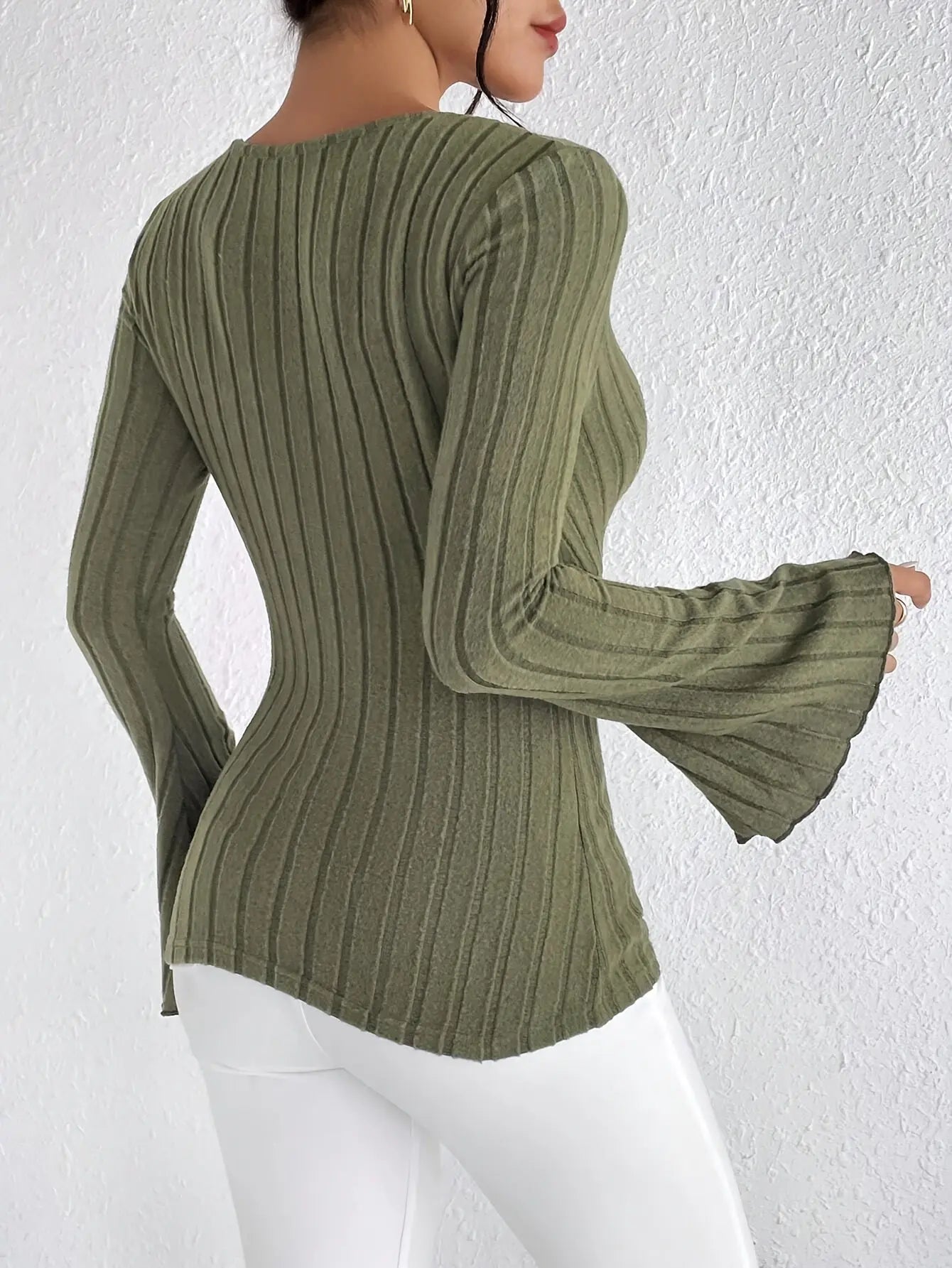 Élodie™ | T-shirt Élégant à Manches Évasées – Chic et Confort - Montela