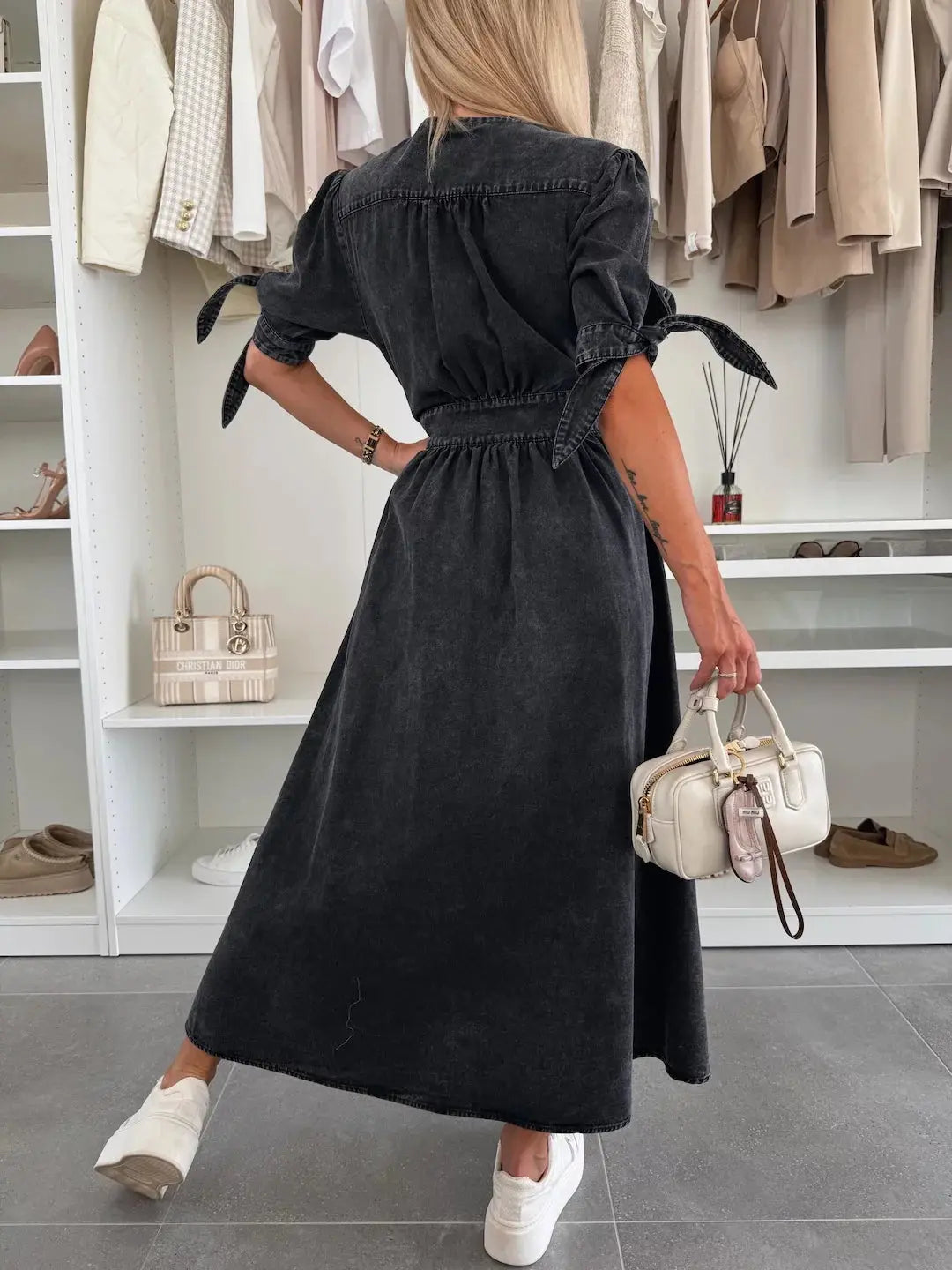 Ivana™ – Das Jeanskleid, das deine Schönheit zum Vorschein bringt