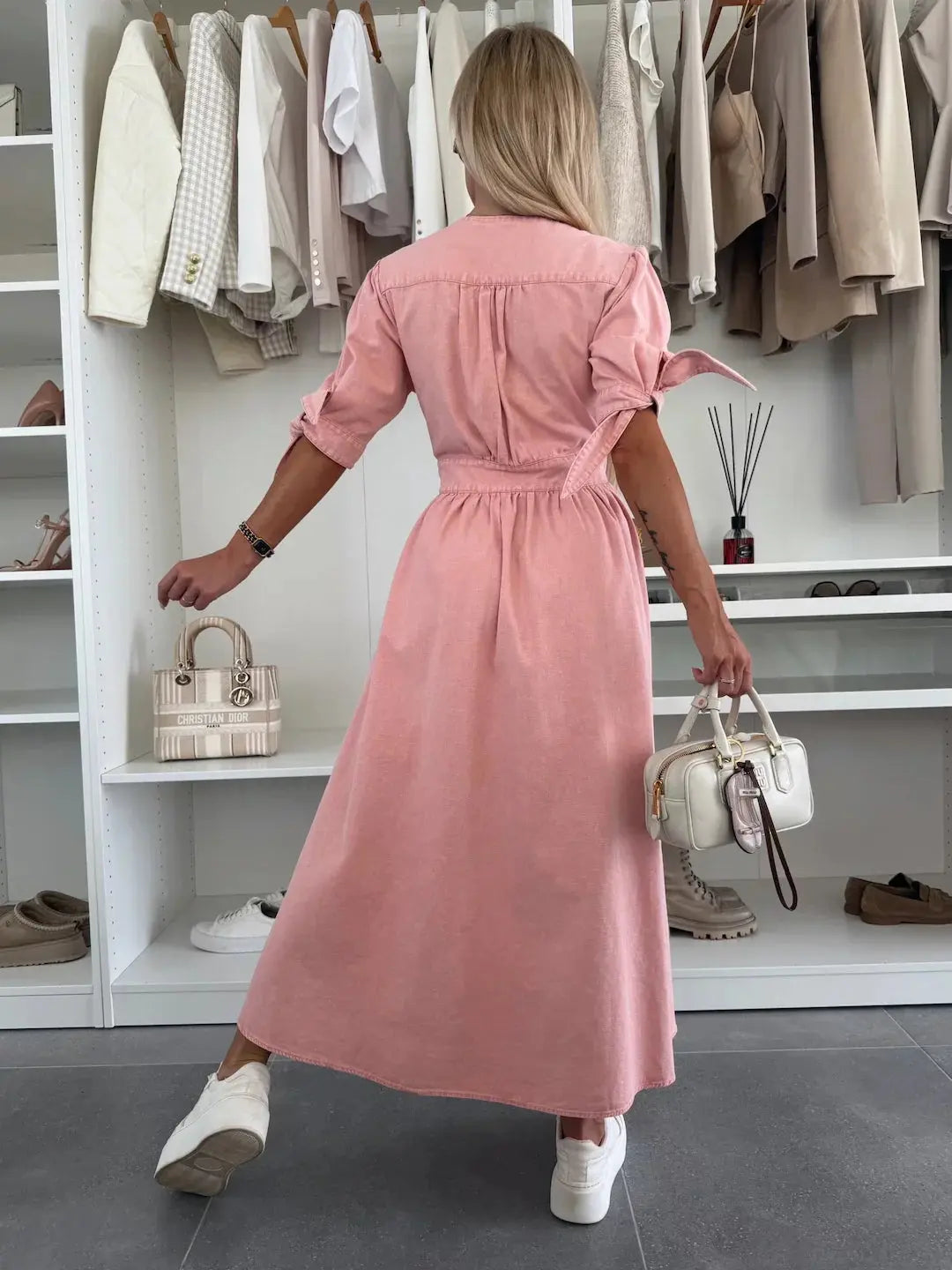 Ivana™ – Das Jeanskleid, das deine Schönheit zum Vorschein bringt