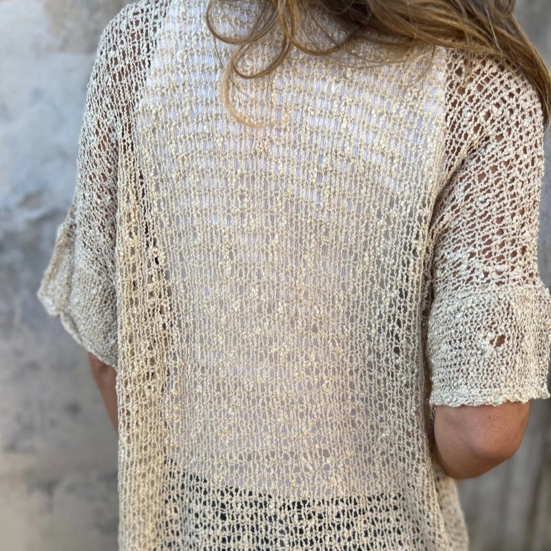 Lisa™ – Elegantes Stricktop mit Knopf