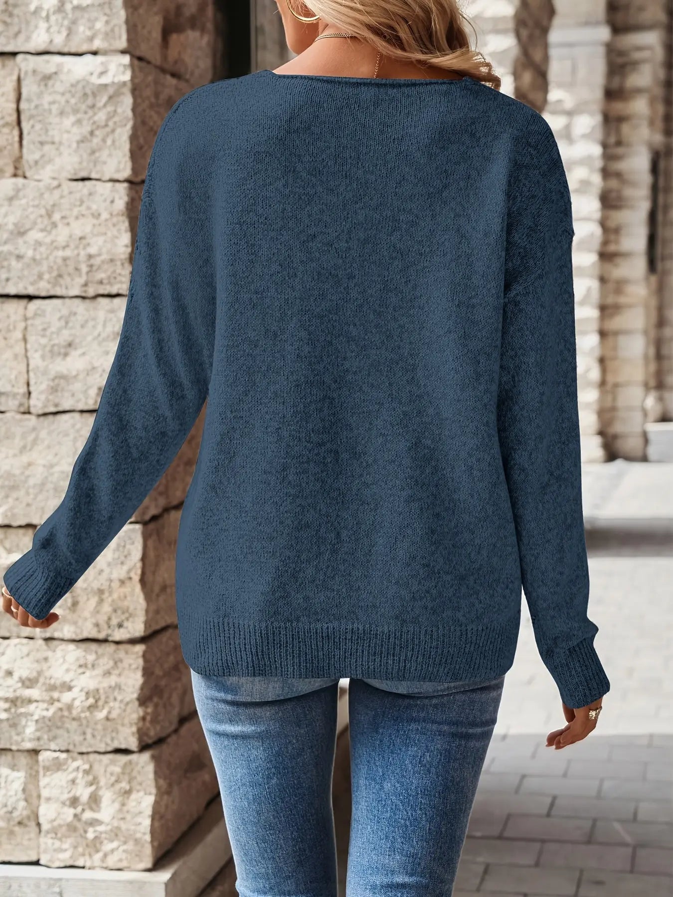 Élise™ | Pull Rose Clair Col V – Élégant et Confortable - Montela