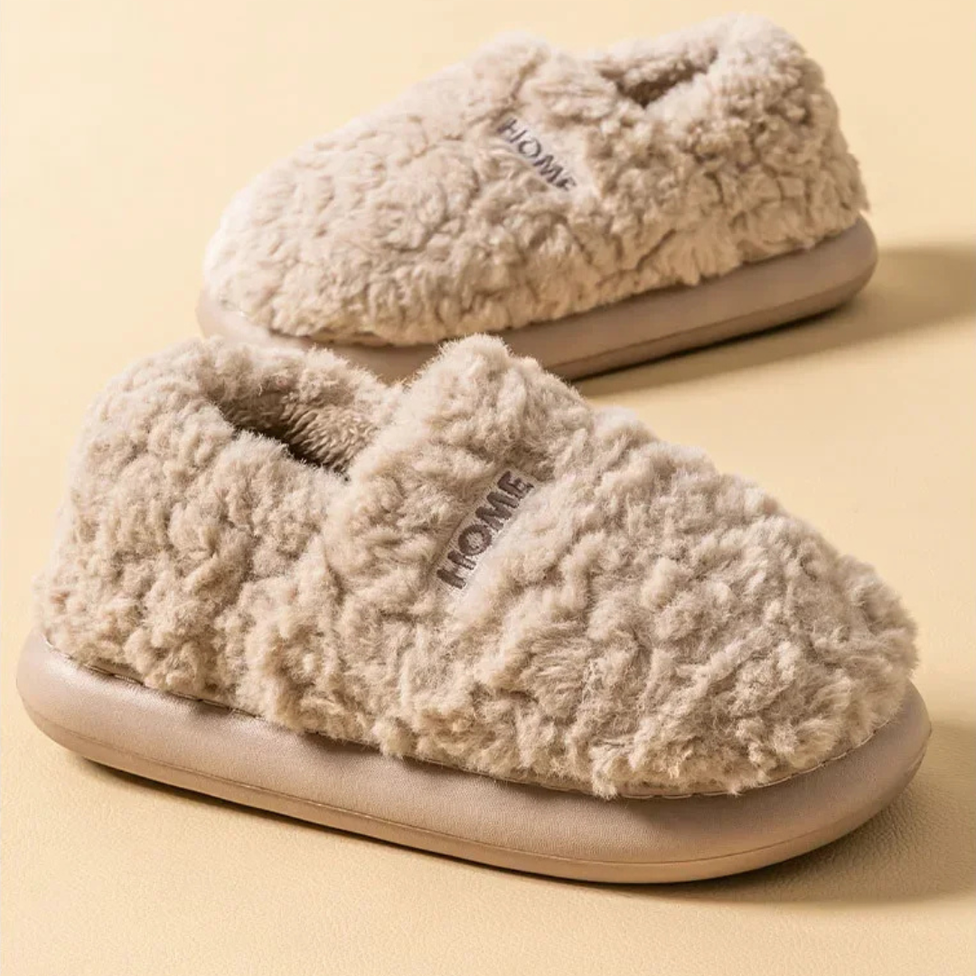 HOME™ | Gefütterter Plüsch-Hausschuh
