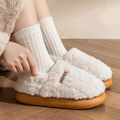 HOME™ | Gefütterter Plüsch-Hausschuh