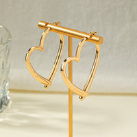 Anneliese™ – Elegante Herz-Creolen im Goldton für jeden Anlass