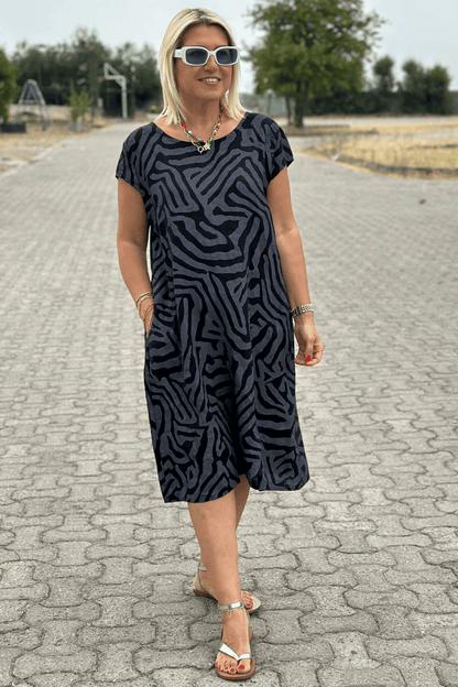 Élodie™ | Elegantes Midikleid mit Zebramuster