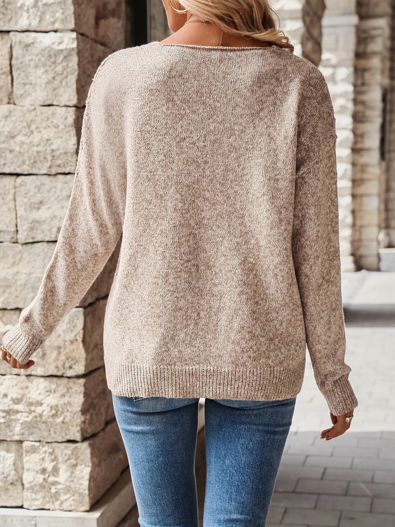Élise™ | Pull Rose Clair Col V – Élégant et Confortable - Montela