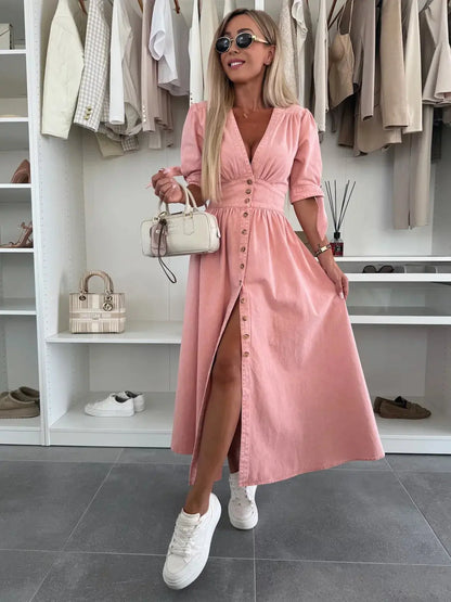 Ivana™ – Das Jeanskleid, das deine Schönheit zum Vorschein bringt